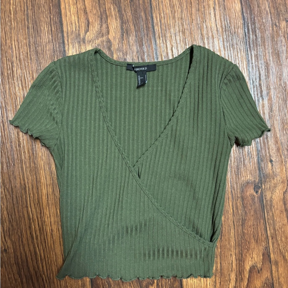 Forever 21 short sleeve shirt